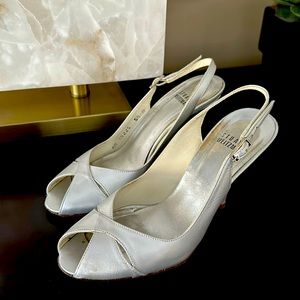 Stuart Weitzman silver leather sling back pumps